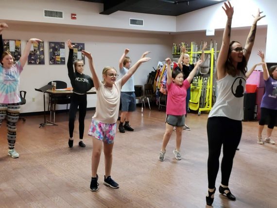 jaz teaching dance 20190216_095335-570x428